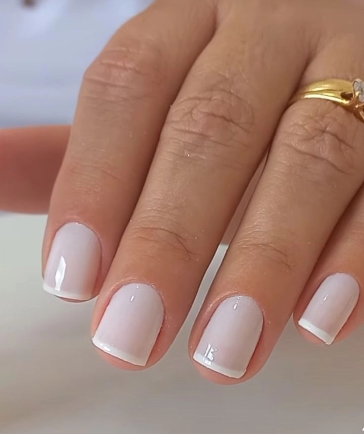 Manicure e pedicure no Kbella Beauty Studio