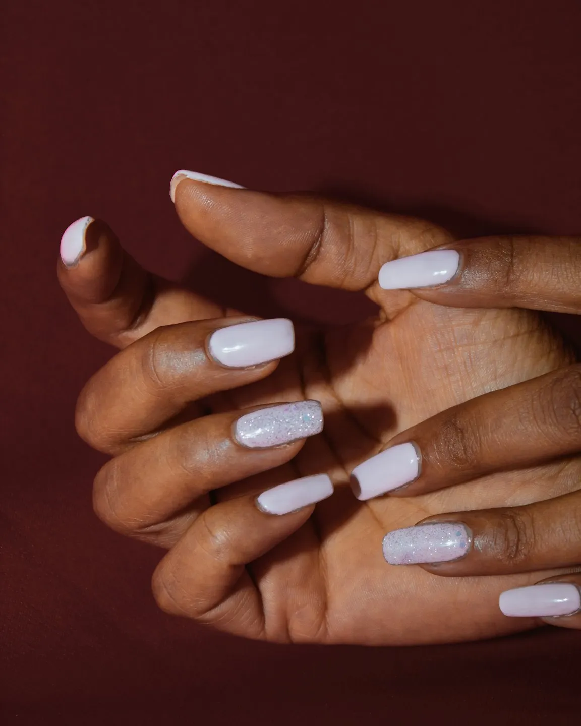 Esmalta&ccedil;&atilde;o em gel com glitter no Kbella Beauty Studio